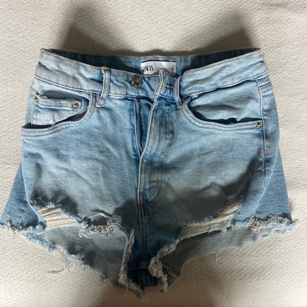 Zara Shorts - Size 4; Euro36